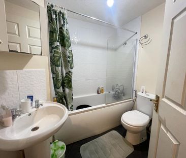 2 bedroom flat to rent - Photo 6