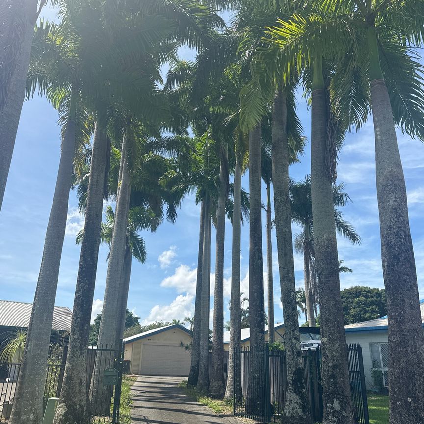 Bentley Park - Photo 1