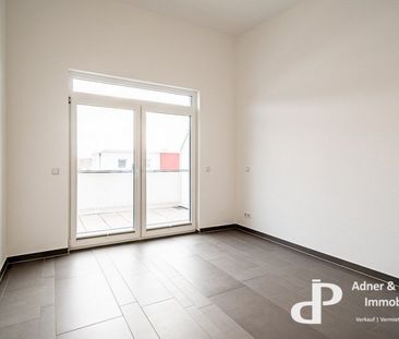 **PENTHOUSE MIT EINBAUKÜCHE, 2 BÄDERN UND GARAGE IN WOLFENBÜTTEL** - Foto 1