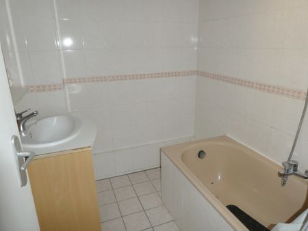 Location Appartement 3 pièces 82m² AVON 77210 - Photo 3