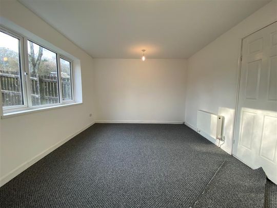 Woolpitch, Greenmeadow, Cwmbran - Photo 1