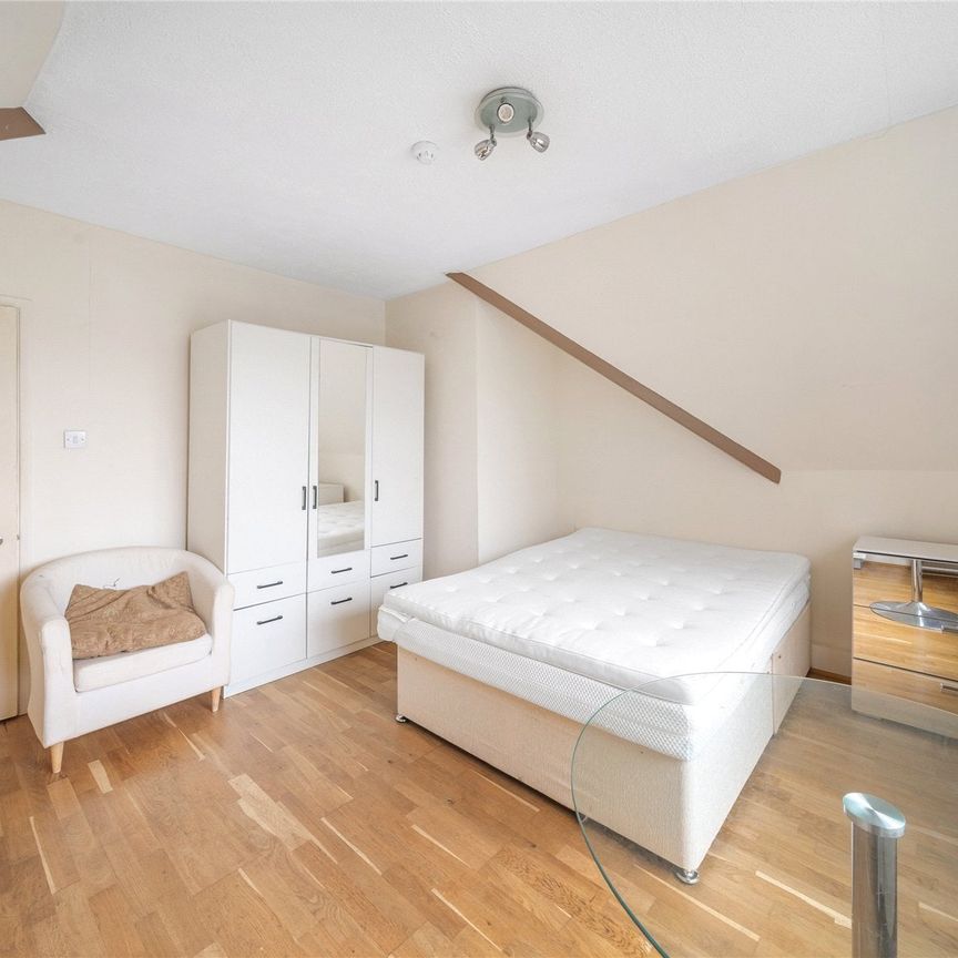 Aldrington Road, London, SW16 studio to rent - Photo 1
