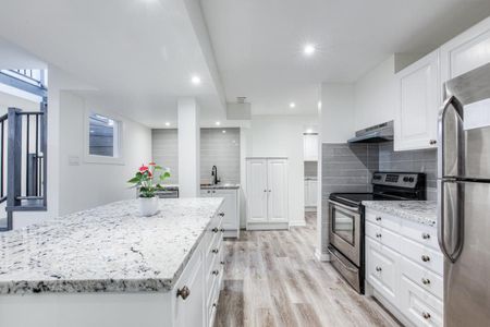 For Lease - 562 Winette Road, Pickering, Ontario - Photo 3