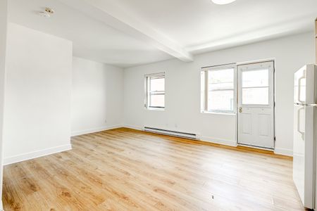 539 Prince-Arthur west - Photo 3