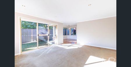 QUIET & MODERN CONTEMPORARY LIVING - Photo 5