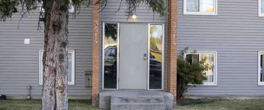 Dog Friendly 2 Bed 1 Bath Apartment | 3514 44 Street Southwest, Calgary - Photo 1