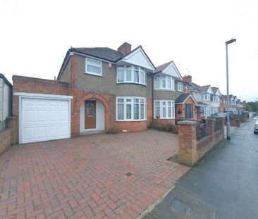 3 bedroom semi-detached house to rent - Photo 5