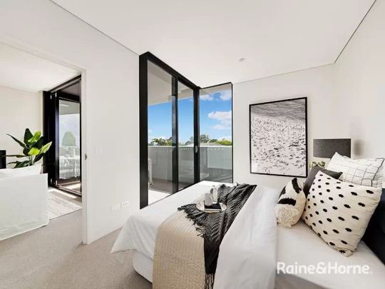 Apartment with 2 bedrooms, 2 bathrooms & parking for 1 car - Photo 1