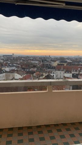 T3 avec une seule chambre 29 rempart st pierre - Photo 3