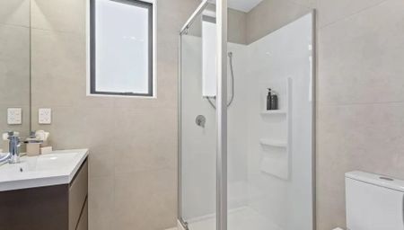 Onehunga 4 bedroom - Photo 3