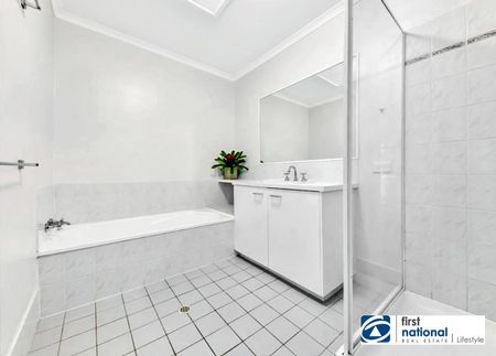 Low-Maintenance town house in Prime Maroochydore Location - Photo 4