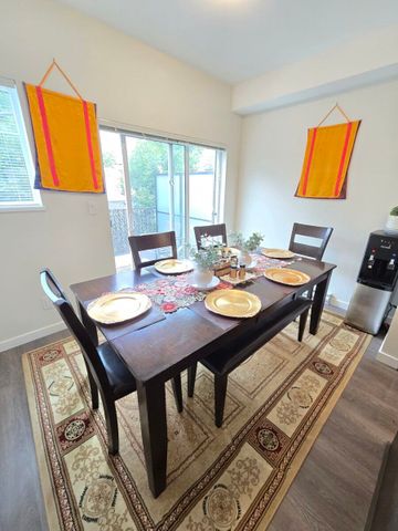 Modern Townhouse in Central Abbotsford - Photo 4