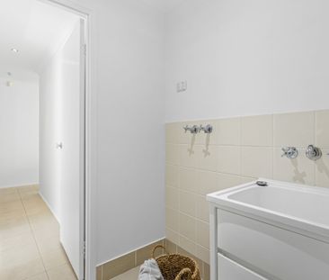 3 Avellino, Varsity Lakes QLD 4227 - House For Rent | Domain - Photo 4