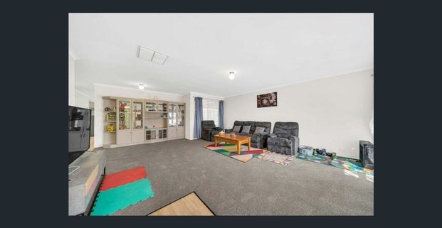 Executive Family Living in Craigmore - Photo 1