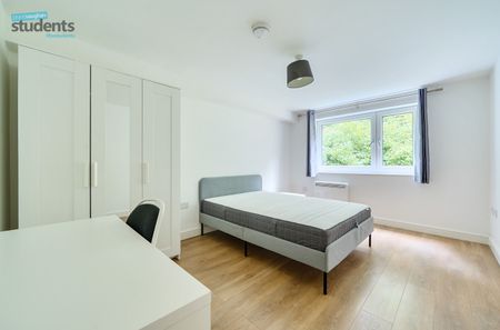 4 bedroom apartment to rent - Photo 4