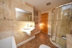 3 bed House - End Terrace for Rent - Photo 1