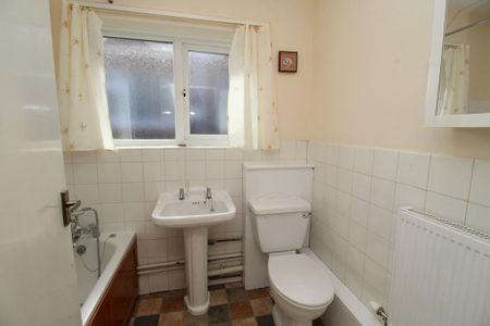 3 bedroom bungalow to rent - Photo 5