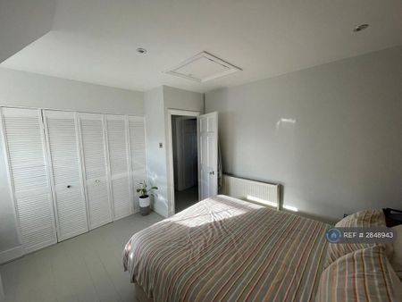 1 bedroom flat to rent - Photo 3