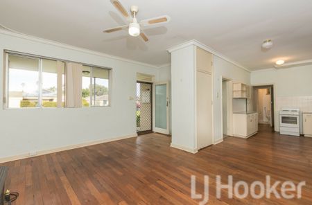 Central Living! - Photo 3