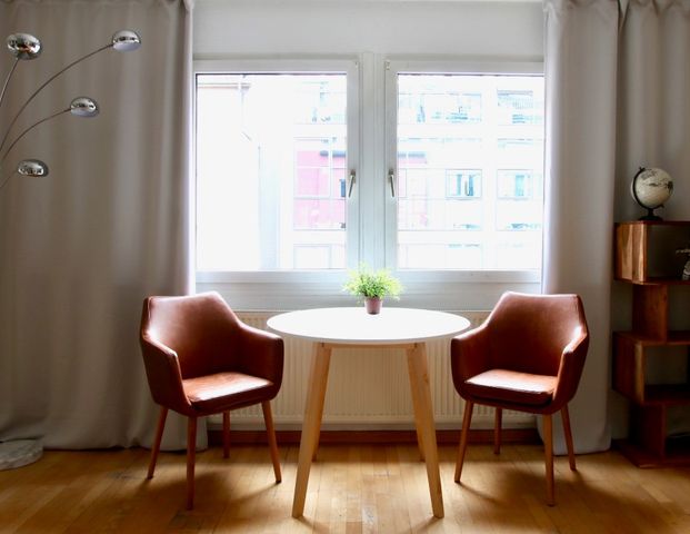 Chic möbliertes Apartment mit Aufzug im Herzen von Köln - Foto 1