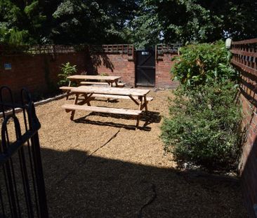 Studio to rent - Photo 6