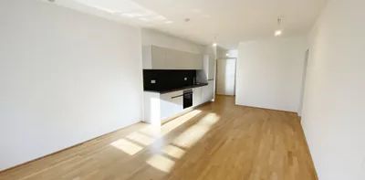 Wunderschöne 2 Zimmerwohnung mit Freifläche - Photo 2