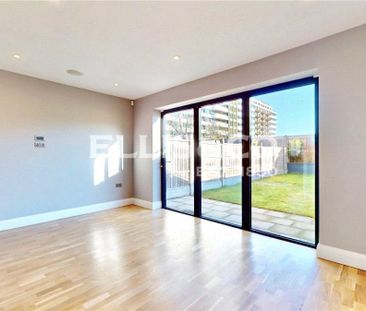 Bideford Avenue, UB6, Greenford - Photo 1