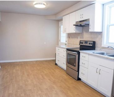 For Lease - 250 Highland Road, Hamilton, Ontario - Photo 5