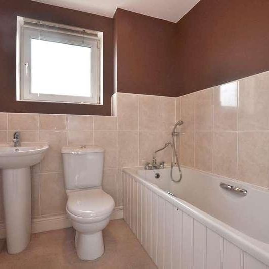 Longhorn Avenue, Gloucester, GL1 - Photo 1