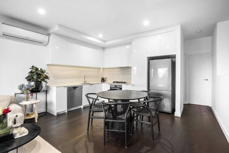 MODERN TOWNHOUSE l BOUTIQUE BLOCK l PERFECT LOCATION - Photo 4