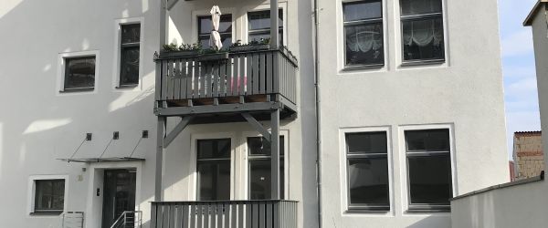 Schöne 3-Zi-Whg. mit Balkon und Einbauküche im Hinterhaus in Meißen. - Photo 1