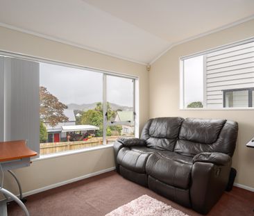 Churton Park , 3 Bedrooms - Photo 4