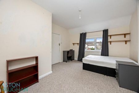 4 bedroom detached house to rent - Photo 2