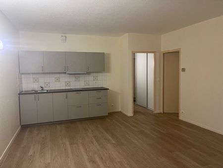 Location Appartement 2 pièces 45m² BESANCON 25000 - Photo 2