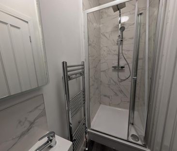 3 bedroom apartment to rent - Photo 4