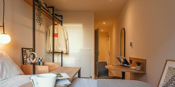 1 bedroom in a flat share to rent - Photo 3