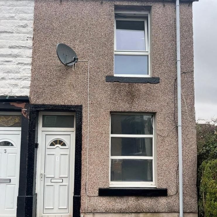 2 bedroom terraced house to rent - Photo 1