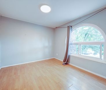 For Lease - 62 Courville Coach Way, Toronto, Ontario - Photo 6