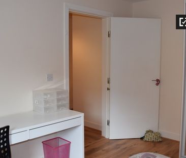 Room in 2-bedroom apartment for rent in Northside, Dublin - Photo 6