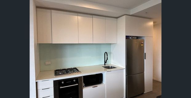 Fully furnished 3 Bedroom Apartment - Photo 1