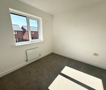 3 bedroom semi-detached house to rent - Photo 6