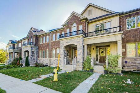 For Lease - 73 Sharonview Crescent, East Gwillimbury, Ontario - Photo 2