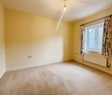 3 bedroom House To Let Total Size: 862 SQ FT - Photo 2