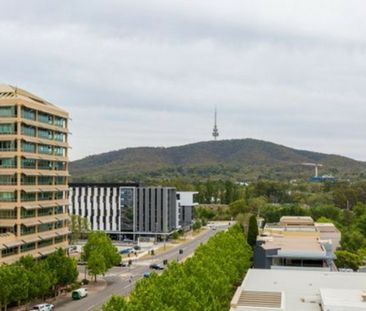 Want to Live with Style and Convenience! - Furnishing Optional - Photo 1