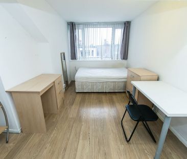 Norwood Grove, Hyde Park, Leeds - Photo 1