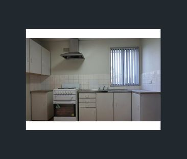 Three bedroom house - Photo 1