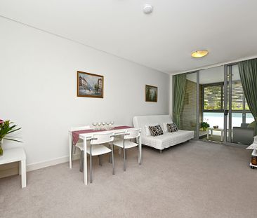 Contemporary and Secure One-Bedroom Residence in a Tranquil and Convenient Setting - Photo 5