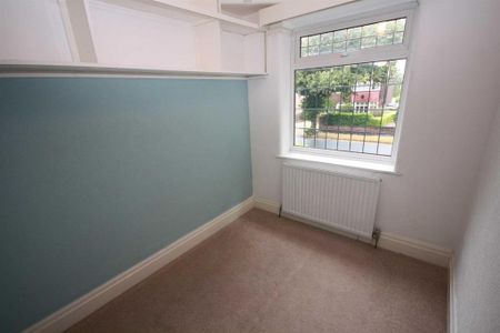 3 bedroom semi-detached house to rent - Photo 4