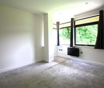 Hopewood Park, Dorking, RH5 - Photo 4