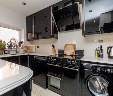 The Asgard, Custom House Harbour, IFSC, Dublin 1. - Photo 6